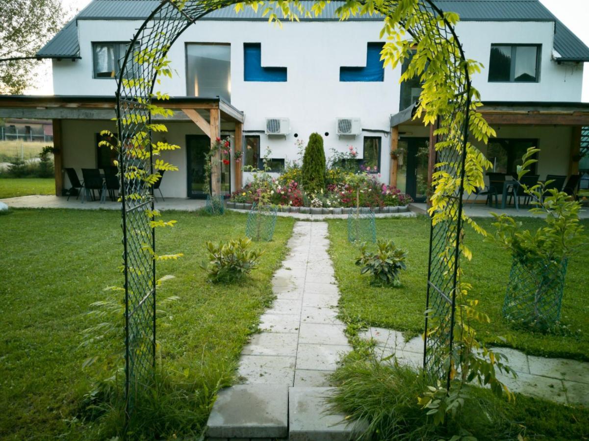 Rîşnov Cedar Crest 아파트 호텔 외부 사진